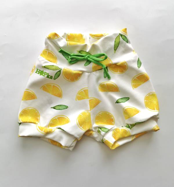 Kratke hlače limone na beli Hopka