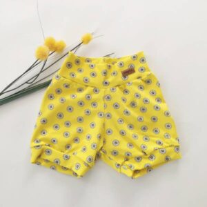 Kratke hlače Marjetice na živo rumeni Hopka
