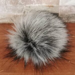 Cof iz umetnega krzna Sivi melange Hopka