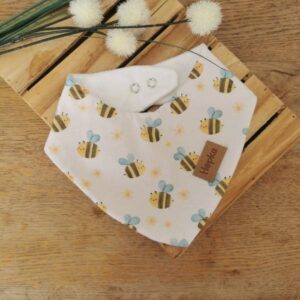 Nepremočljivi slinček Čebelice in rožice na beli Hopka