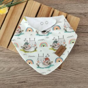 Nepremočljiv slinček Polžki na smetani Hopka