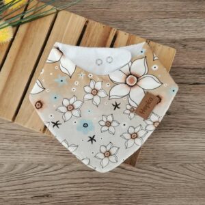 Nepremočljivi slinček Natur rožice Hopka