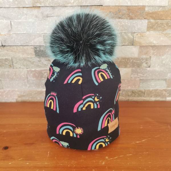 Zimska kapa Mavrice na temno modri Hopka1