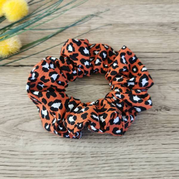 Scrunchie Lasni dodatek Opečni leopard Hopka